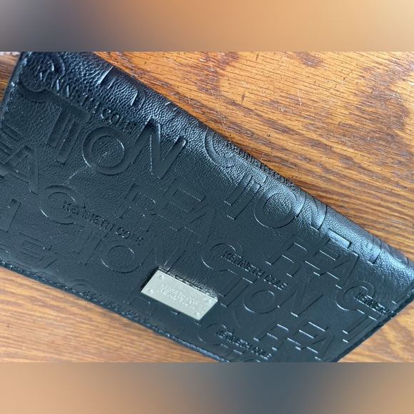 KENNETH COLE REACTION slim clutch/‎ wallet. - Picture 1 of 11